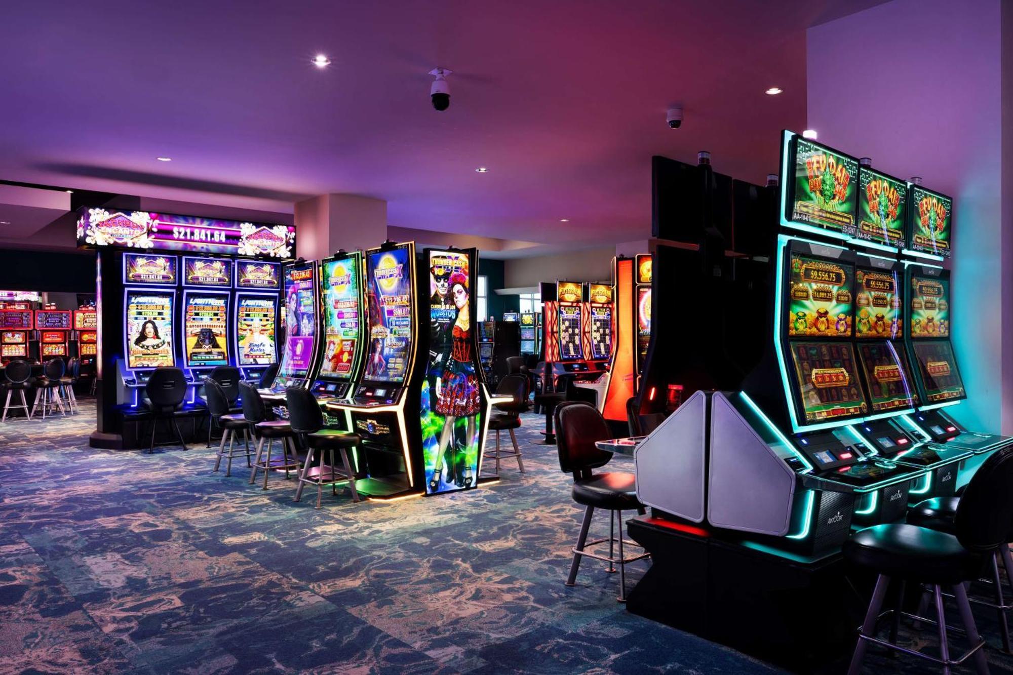 Embassy Suites By Hilton San Juan - Hotel & Casino Екстериор снимка
