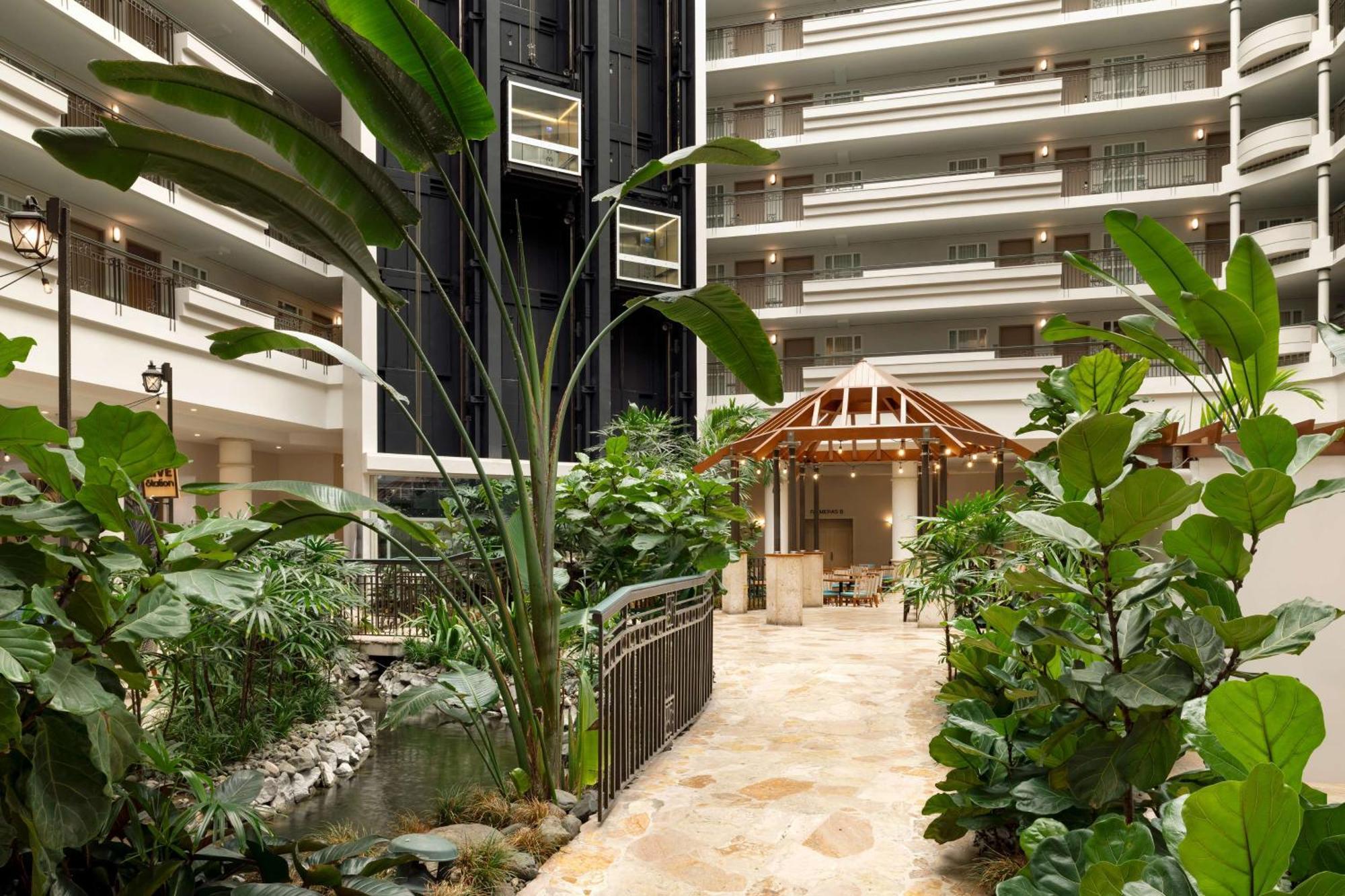 Embassy Suites By Hilton San Juan - Hotel & Casino Екстериор снимка